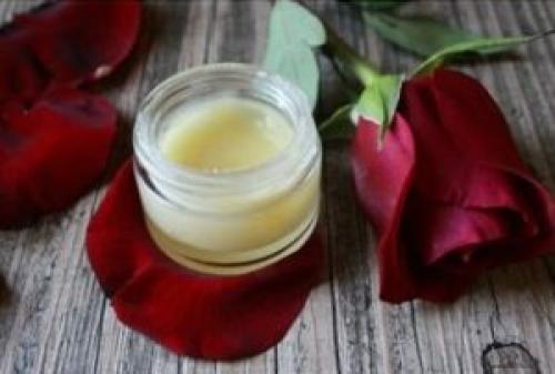 Крем для лица в домашних условиях для сухой кожи. Из чего готовить крем для увлажнения кожи лица в домашних условиях 11