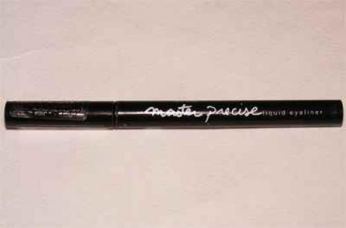 Подводка для глаз зеленая. Цветная подводка для зеленых глаз 25