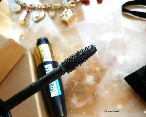 Чем смыть водостойкую тушь макс фактор. Max Factor False Lash Effect Waterproof Mascara Black. Reviews \ водостойкая тушь для ресниц. Отзыв, свотчи.