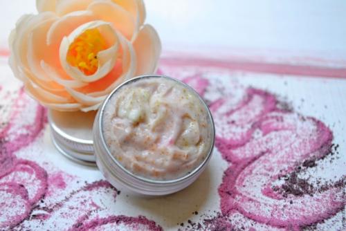 Скраб для лица в домашних условиях от черных точек. Домашний скраб для лица от черных точек: рецепты 06 Скраб для лица в домашних условиях от черных точек. Домашний скраб для лица от черных точек: рецепты 06