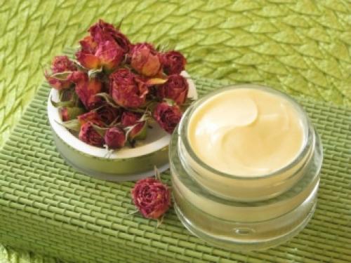 Питательный крем в домашних условиях для лица. Крем для лица в домашних условиях - правила приготовления 03
