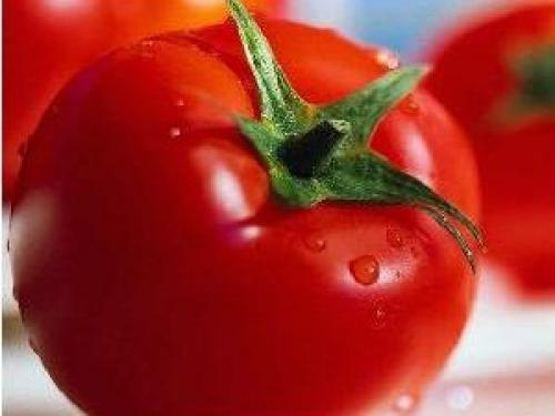 Маска для лица с помидором и содой. Кладезь полезных веществ