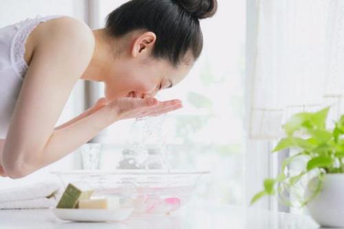 Лосьон для лица домашний. Лучшие лосьоны для кожи лица в домашних условиях 03