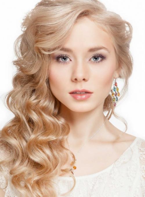 Прическа под черное платье. Прическа под платье (84 фото): как правильно создать единый стиль и образ