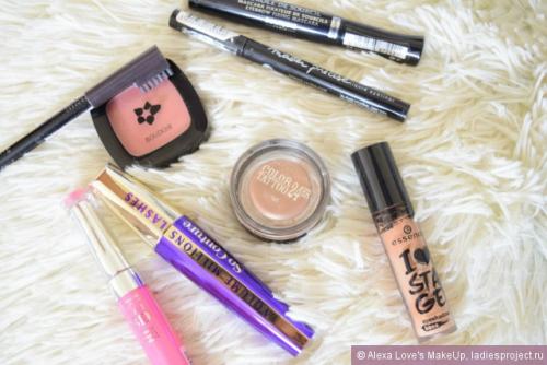 Лучший блеск для губ из масс-маркета. Лучшие средства из масс-маркета