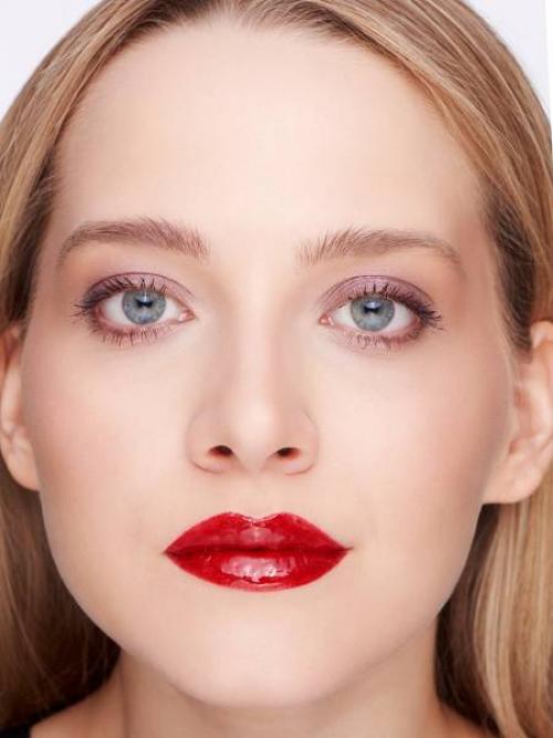 Блеск для губ с эффектом влажных губ. Как создать макияж губ с эффектом желе?