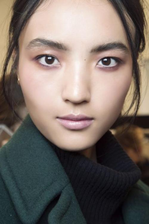 Макияж для карих глаз повседневный. Лучшие идеи повседневного макияжа для карих глаз