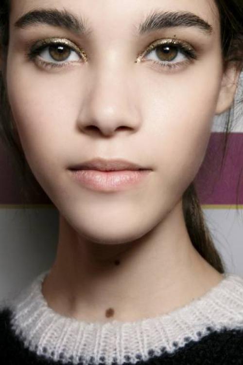 Макияж для карих глаз повседневный. Лучшие идеи повседневного макияжа для карих глаз