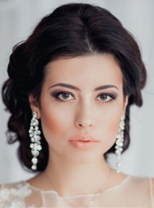 Дневной макияж для брюнеток. Карие глаза