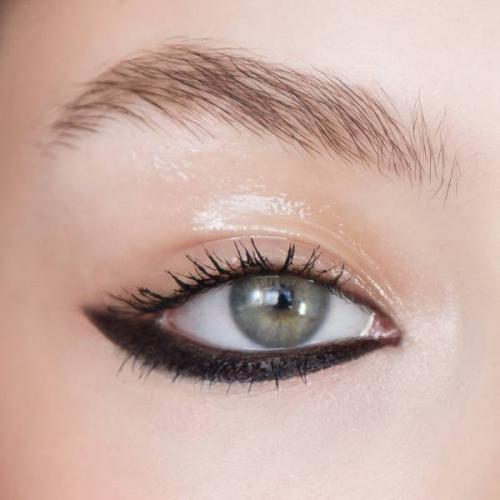 Тени с эффектом влажных век. Макияж с эффектом влажных век: 3 варианта