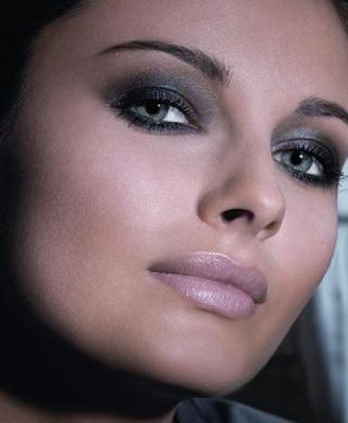 Макияж к розовому платью. Эффектный макияж под розовое платье: урок пошагово с фото 28