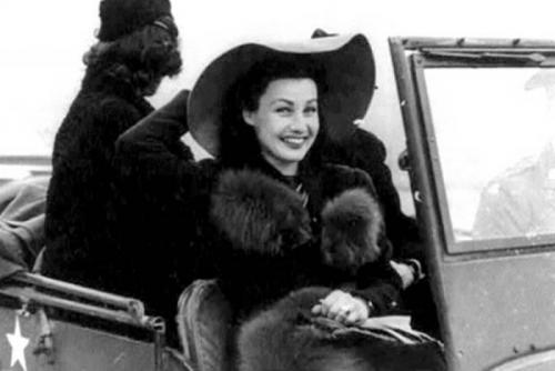 Фавзия Фуад королева ирана и египта 1939 очень красивая женщина. Она была последней принцессой Египта! Почему Фавзия Фуад отказалась от титула королевы?!