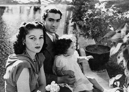 Фавзия Фуад королева ирана и египта 1939 очень красивая женщина. Она была последней принцессой Египта! Почему Фавзия Фуад отказалась от титула королевы?!
