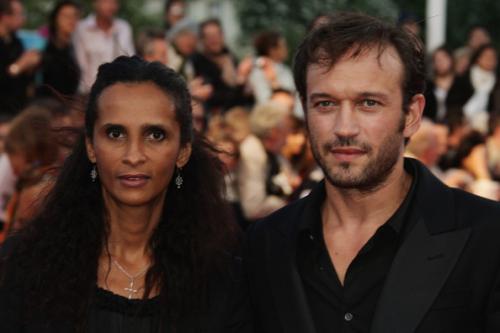 Знаменитости и их некрасивые жены и мужья. Звезды, выбравшие некрасивых жен и мужей