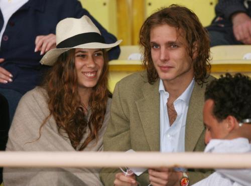 Знаменитости и их некрасивые жены и мужья. Звезды, выбравшие некрасивых жен и мужей