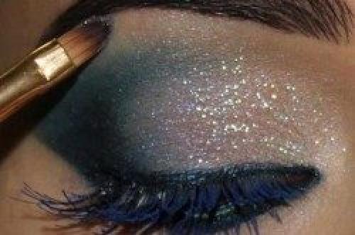 Макияж для синего платья. Вечерний макияж под синее платье 11