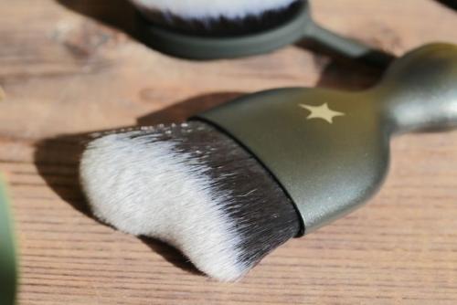 Кисть для тонального крема летуаль. Кисти Л’этуаль Magic Brush и Kabuki