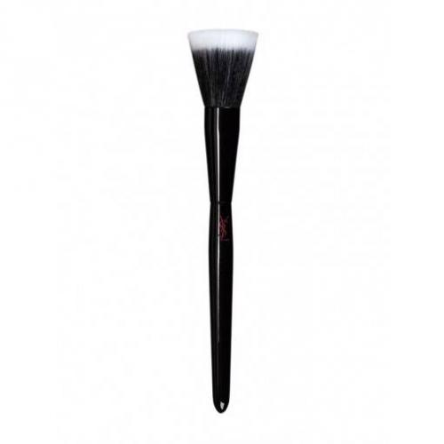 Как правильно наносить тональную основу. Как наносить тональную основу кистью?