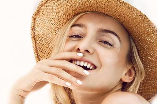 Пудра заменяющая тональный крем. Чем заменить тональный крем летом?