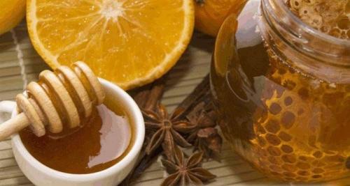 Отбеливающая маска с корицей. Рецепты масок на основе корицы для осветления волос