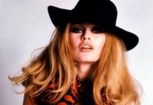 Как рисовать стрелки в стиле 60 х. Макияж 60-х годов, тайны make-up того времени