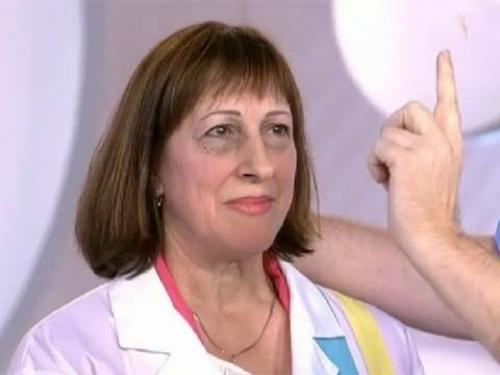 Как убрать коричневые круги вокруг глаз. Коричневые круги под глазами: причины и устранение