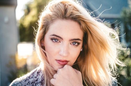 Цвет помады для блондинок с серо зелеными глазами. Как выбрать цвет помады для блондинок под цвет глаз