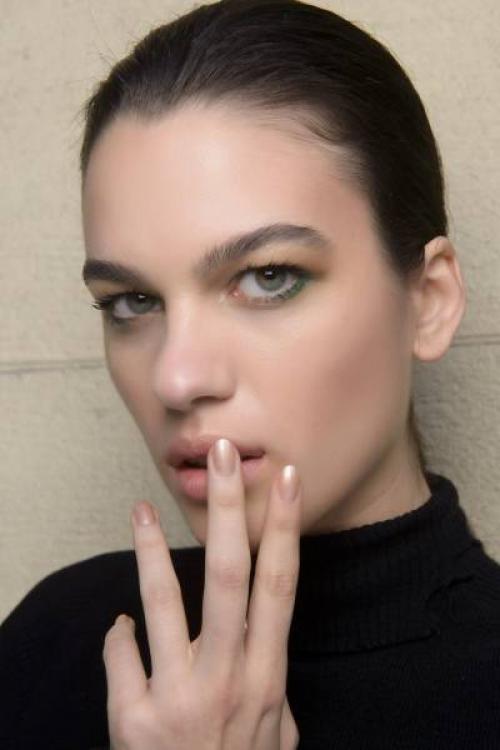 Макияж для маленьких глаз с нависшим веком. Макияж для нависшего века и увеличения глаз