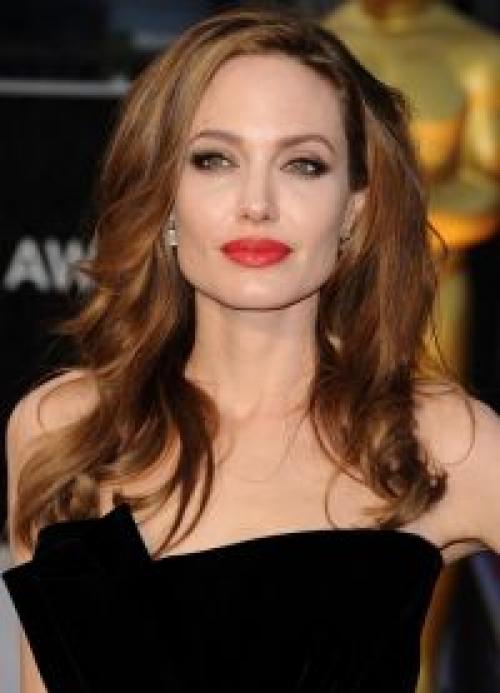 Макияж под черное гипюровое платье. Макияж под красно-черное платье