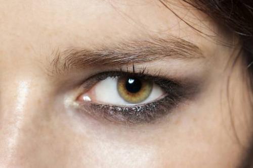 Макияж для маленьких глаз с нависшим веком. Макияж для нависшего века и увеличения глаз