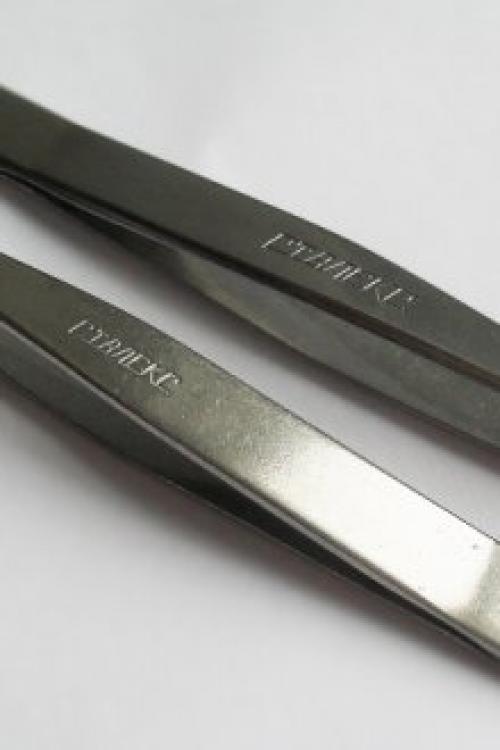 Лучший профессиональный пинцет для бровей. Какие бывают инструменты для коррекции бровей