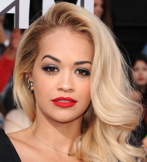 Помада для блондинок с карими глазами. Макияж для блондинок с карими глазами