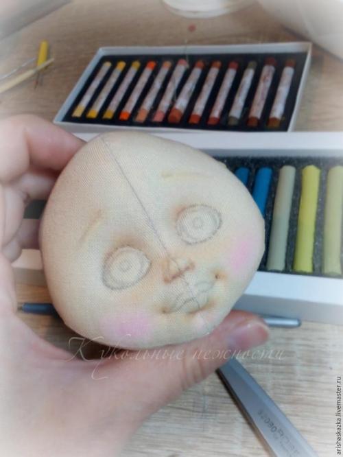 Как сделать объемное лицо текстильной кукле.