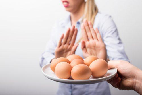 Когда лучше есть яйца утром или вечером. Вред, противопоказания