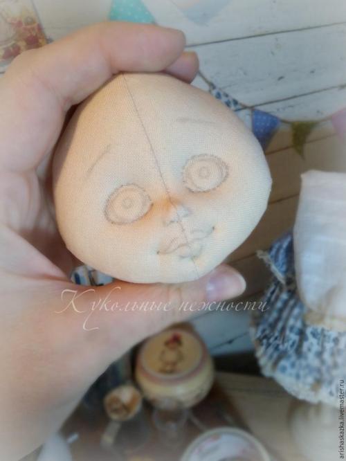 Как сделать объемное лицо текстильной кукле.