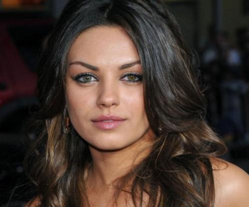 Макияж для круглого лица с голубыми глазами. Макияж для круглого лица шаг за шагом Фото