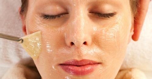 Пилинг лица дома с медом. Пилинг мёдом