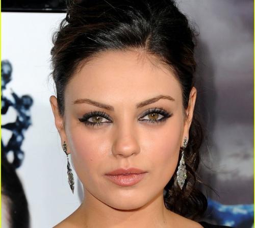 Макияж для круглого лица с голубыми глазами. Макияж для круглого лица шаг за шагом Фото