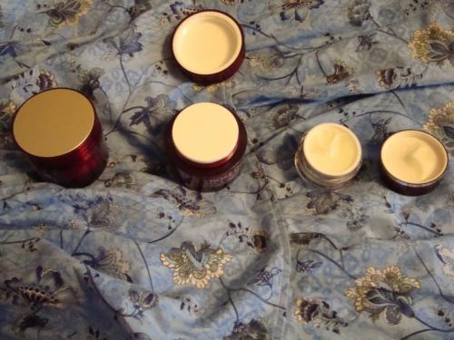 Крем для лица в банке роза. Косметика с розой - новинки и проверенные любимчики 02