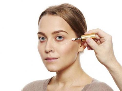 Хайлайтер для круглого лица. Как наносить хайлайтер на лицо?