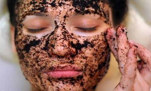 Скраб для лица из кофе своими руками. Кофейный скраб для лица в домашних условиях