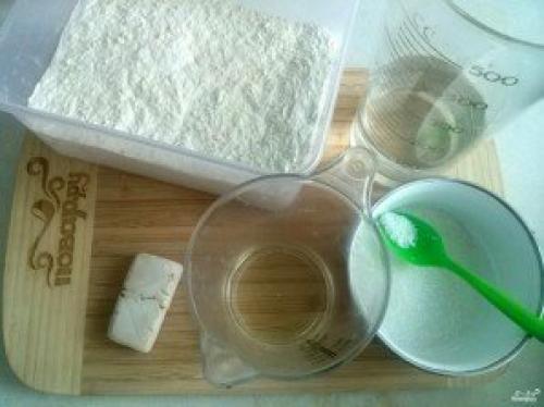 Дрожжевое тесто рецепт. Простое дрожжевое тесто