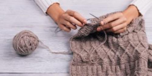 Свитер крупной вязки оверсайз. Свитер оверсайз спицами