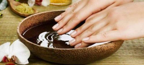 Увлажнение кожи рук. Как увлажнить очень сухую кожу рук?