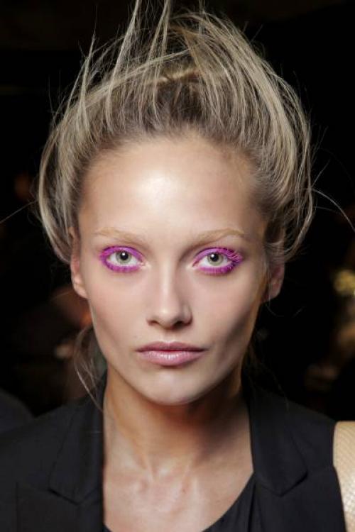 Тушь для ресниц розовая. Цветная тушь для ресниц: как выбрать оттенок?