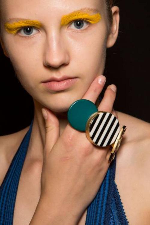 Тушь для ресниц розовая. Цветная тушь для ресниц: как выбрать оттенок?