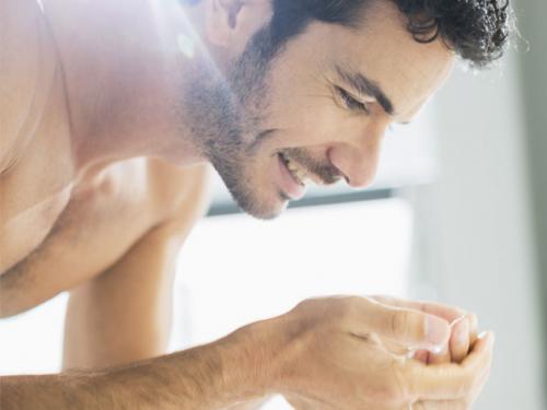 Уход за кожей лица для мужчин в домашних условиях. Уход за кожей лица для мужчин и его особенности