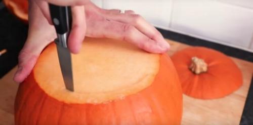 Маска тыквы хэллоуин. Как вырезать тыкву на Хэллоуин: пошаговая инструкция