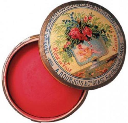 Кто выпустил первый блеск для губ. История блеска для губ, который снова в моде