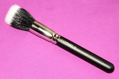 Кисть для пудры MAC. Кисти MAC Duo Fibre 187 и 188